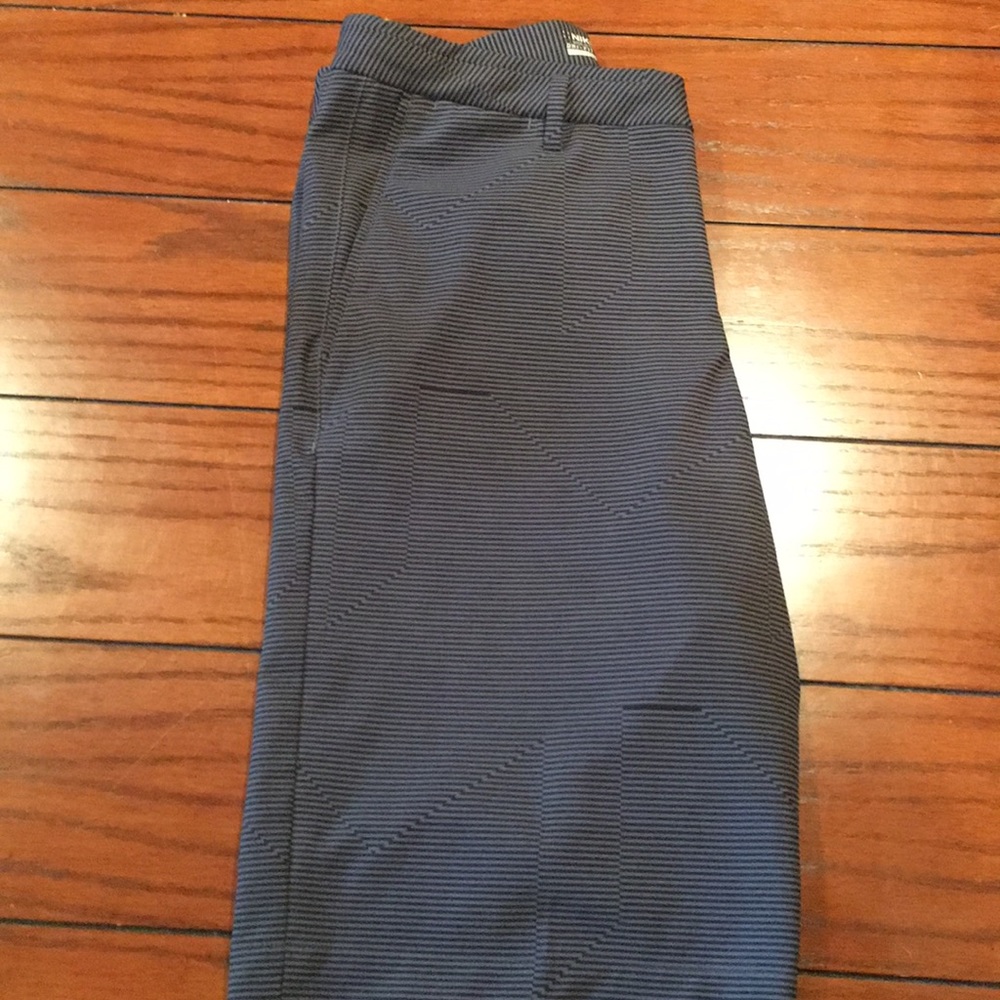 NIKE GOLF SHORTS